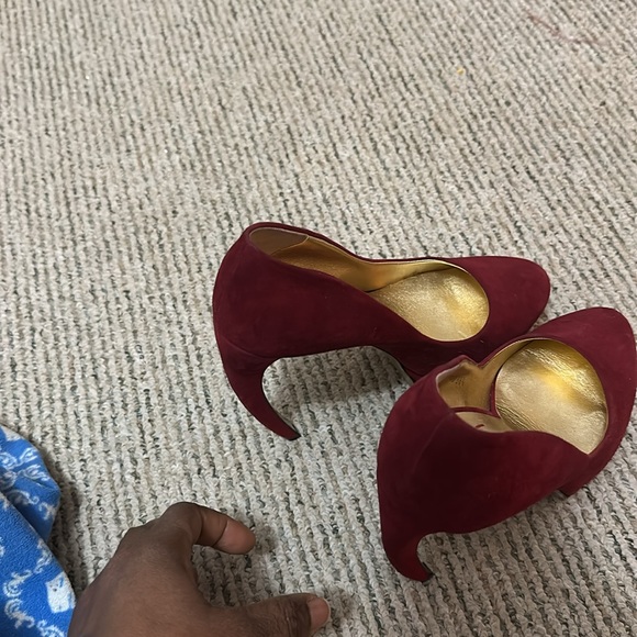 Shoes is beautiful. Made in Paris. Jan. 24 , 7:09pm - Picture 5 of 5